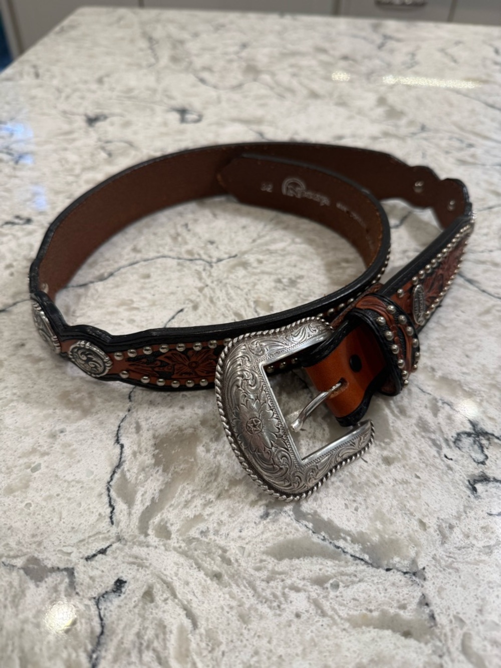 Nocona Women’s Two-Tone Tooled Floral Leather Belt with Silver Buckle, Size 32
